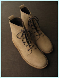 Clarks(クラークス)/デザートブーツハイ(DESERT MALI) Wolf Suede -送料無料-